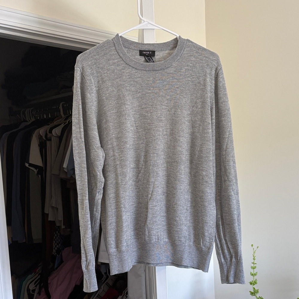 Forever 21 Light Gray Crewneck Sweater